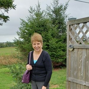 Meet your Posher, Ginette